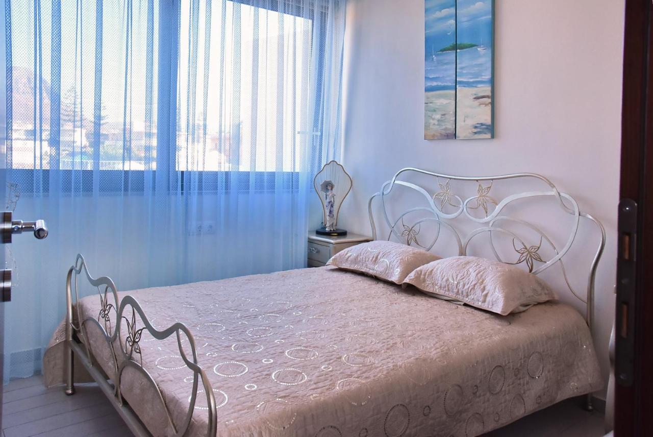 Sea View Beachfront Villa Maria Gouves Exteriér fotografie